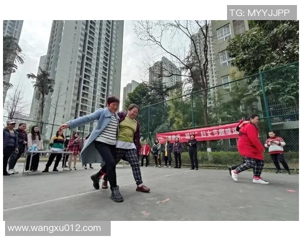 中国女篮对决自由人全力以赴争夺胜利展现巾帼风采